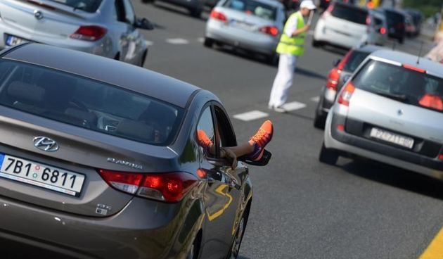 Naplatna postaja Lucko, u jutarnjim satima povecan broj vozila u smjeru mora. Zastoja nema a kolona vozila dugacka je nekoliko kilometara. Photo: Robert Anic/PIXSELL
