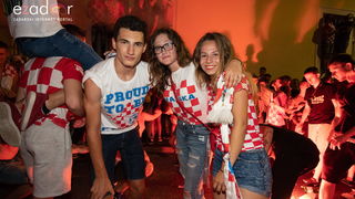 Čudesna noć: Velika fešta ulicama Zadra nakon plasmana Vatrenih u finale SP Čudesna noć: Velika fešta ulicama Zadra nakon plasmana Vatrenih u finale SP