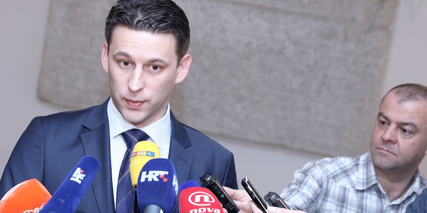 Božo Petrov Božo Petrov