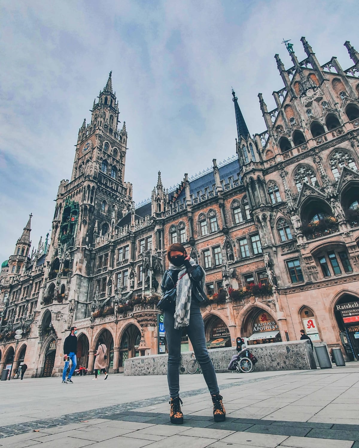 “Emily” je otišla u Pariz, a Petra u München: Zagrebačka Zadranka Petra Blagec već dvije godine živi u Njemačkoj, pokrenula i vlastiti modni brend “Emily” je otišla u Pariz, a Petra u München: Zagrebačka Zadranka Petra Blagec već dvije godine živi u Njemačkoj, pokrenula i vlastiti modni brend