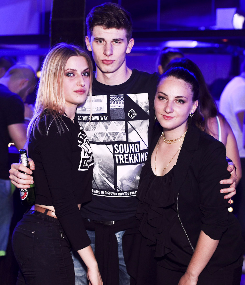 Subota u zagrebačkom Aquariusu protekla je u zagrijavanju za Moonsplash festival koji će se u zrćanskom Aquariusu održati od 11. do 13. kolovoza. Na Moonsplashu će nastupiti planetarne zvijezde elektroničke glazbe: Benny Benassi, Merk & Kremont, Dimitri V Subota u zagrebačkom Aquariusu protekla je u zagrijavanju za Moonsplash festival koji će se u zrćanskom Aquariusu održati od 11. do 13. kolovoza. Na Moonsplashu će nastupiti planetarne zvijezde elektroničke glazbe: Benny Benassi, Merk & Kremont, Dimitri V