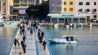 Image 380467 (auto) Image 380467 (auto)