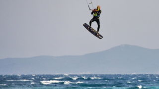 Na krilima juga: surferi i kiteri uživaju na Vitrenjaku
