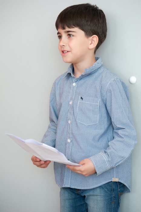 Zadar, 290312.
Danas se u kulturnoj udruzi / centru ” Planet BB ” odrzala audicija za ulogu u popularnoj TV seriji “Larin izbor”. Sudjelovali su djecaci u dobi 6 – 10 godina.
Na fotografiji: djecak na audiciji.
Foto: Luka Gerlanc / CROPIX Zadar, 290312.
Danas se u kulturnoj udruzi / centru ” Planet BB ” odrzala audicija za ulogu u popularnoj TV seriji “Larin izbor”. Sudjelovali su djecaci u dobi 6 – 10 godina.
Na fotografiji: djecak na audiciji.
Foto: Luka Gerlanc / CROPIX