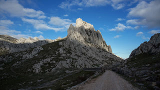Velebitska katedrala – Tulove grede. Foto: Vinko Pešić Velebitska katedrala – Tulove grede. Foto: Vinko Pešić