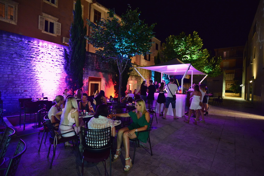 TEATRO BAR Otvorenje ljetne terase uz Violina energy performance TEATRO BAR Otvorenje ljetne terase uz Violina energy performance