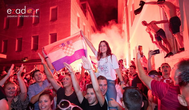 Čudesna noć: Velika fešta ulicama Zadra nakon plasmana Vatrenih u finale SP