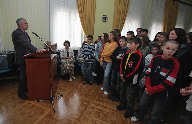 Image 1072189 (auto)