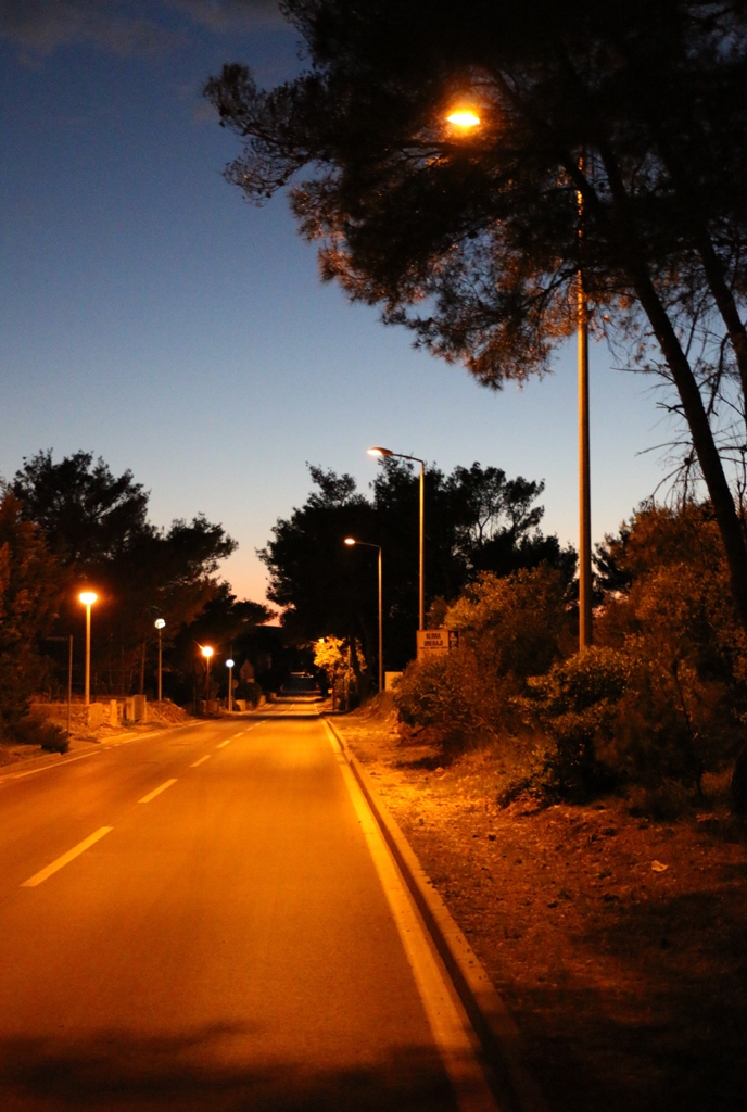 Rekonstrukcija ceste D-306 na Viru: Zasvijetlilo od Virskog mosta do centra!