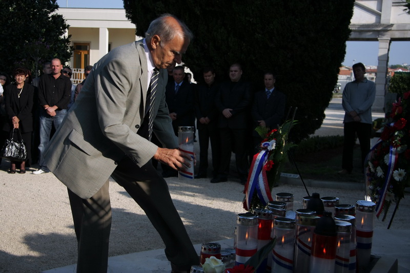 Image 1054215 (auto)