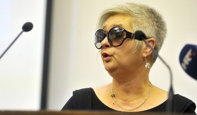 Zagreb, 191212.
Sabor RH.
Komemoracija za preminulu prvu hrvatsku pravobraniteljicu za ravnopravnost spolova Gordanu Lukac Koritnik.
Na fotografiji: Neva Tolle, Autonomna zenska kuca Zagreb
Foto: Bruno Konjevic / CROPIX