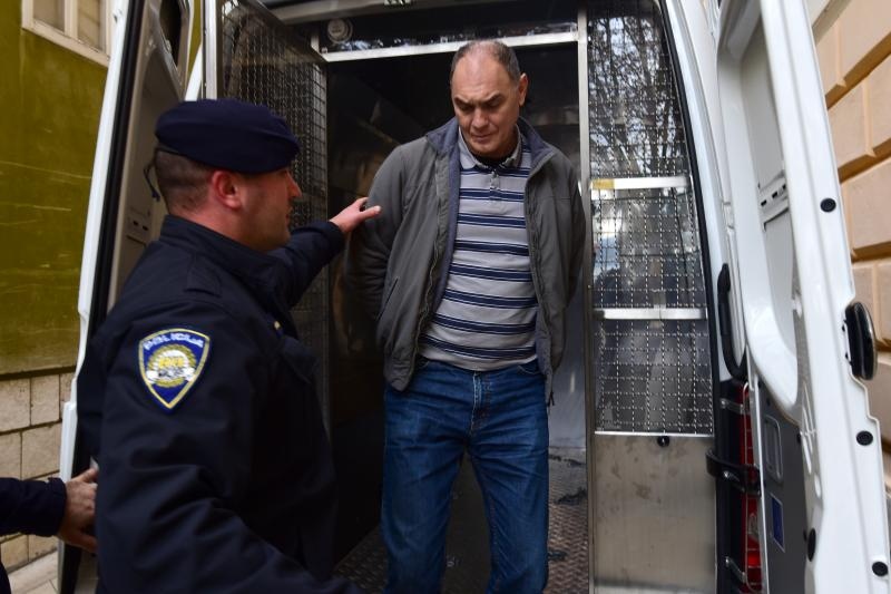 Zlatko Svirčić osumnjičen zbog dvostrukog pokušaja ubojstva priveden je istražnom sucu, foto: Dino Stanin/PIXSELL Zlatko Svirčić osumnjičen zbog dvostrukog pokušaja ubojstva priveden je istražnom sucu, foto: Dino Stanin/PIXSELL