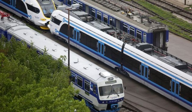 Vlak se zabio u beton