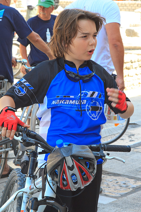 Image 892611 (auto) Image 892611 (auto)