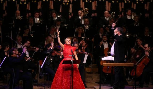 Božićni koncert Zagrebčcke filharmonije i Vokalnog ansambla Husar&Tomčić