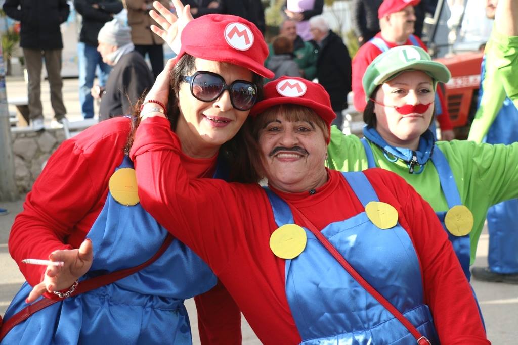 2. Međunarodna karnevalska povorka Virskih maškara