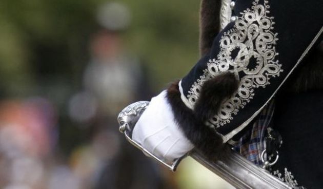 Opis  03.08.2014., Sinj – 299. Sinjska Alka. Sinjska alka je hrvatska viteska igra. Odrzava se svake godine u nedjelju u prvoj trecini mjeseca kolovoza u Sinju, na godinjicu pobjede nad turskim osvajacima 14. kolovoza 1715. Na taj dan je 700 hrvatskih vo