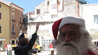 Performans Selme Banich na Narodnom trgu, foto: L. Banić