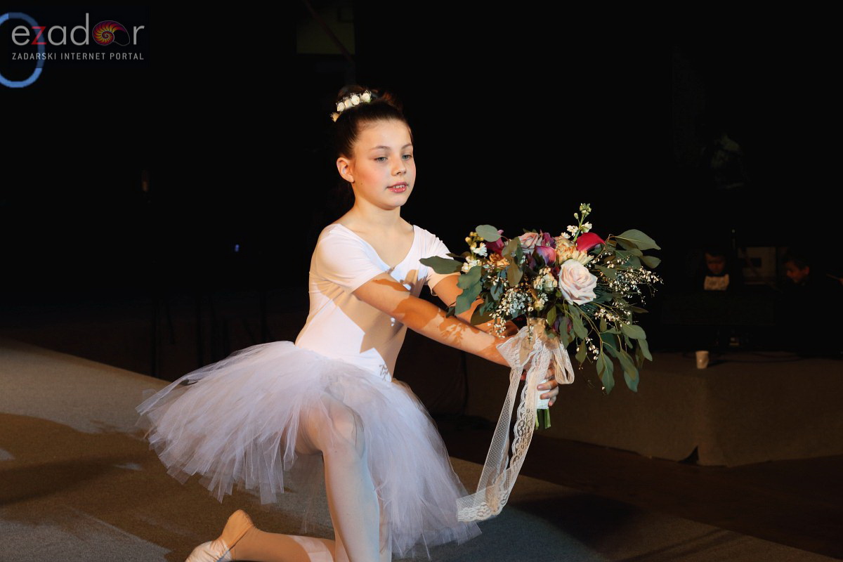 10. Festival vjenčanja: Modna revija vjenčanica i revija cvijeća 5. ožujka 2017.