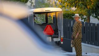 Kylie Minogue viđena kako u opuštenom izdanju izlazi iz luksuzne vile u Rovinju