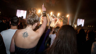 Karlovacko live: Halid Beslic i Crvena jabuka u dvorani Kresimir Cosic u Zadru, Foto: Leo Banic Karlovacko live: Halid Beslic i Crvena jabuka u dvorani Kresimir Cosic u Zadru, Foto: Leo Banic