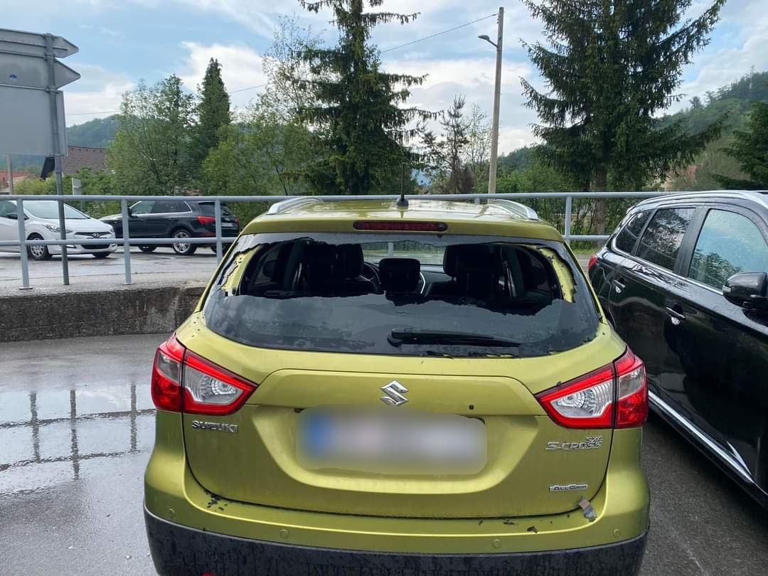 Pogledajte posljedice olujnog nevremena koje je zahvatilo pet županija Pogledajte posljedice olujnog nevremena koje je zahvatilo pet županija