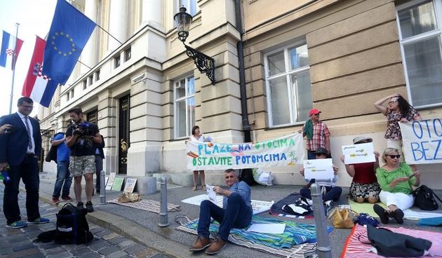 Prosvjed inicijative ‘Pokret otoka’