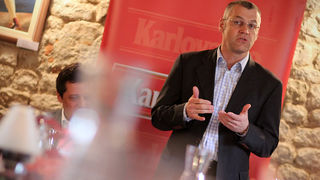 Restoran Atriji na Poluotoku. Karlovacka pivovara organizirala je degustaciju domaceg i stranog piva iz svog portfelja, te portfelja Heineken-a. Foto-SAŠA ČUKA Restoran Atriji na Poluotoku. Karlovacka pivovara organizirala je degustaciju domaceg i stranog piva iz svog portfelja, te portfelja Heineken-a. Foto-SAŠA ČUKA