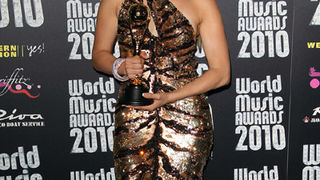 J Lo u prethistorijskom uzorku