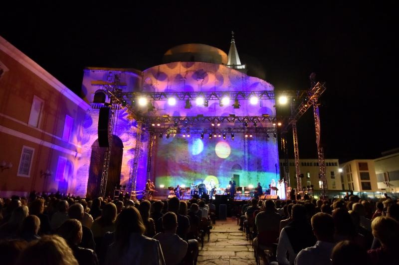 Zadar: Massimo & Zagrebački solisti održali koncert na Forumu Zadar: Massimo & Zagrebački solisti održali koncert na Forumu