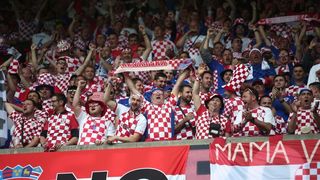 Slavlje igrača i navijača nakon pobjede nad Turskom. Photo: Goran Stanzl/PIXSELL Slavlje igrača i navijača nakon pobjede nad Turskom. Photo: Goran Stanzl/PIXSELL