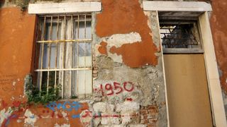 06.11.2013., Zadar – Dotrajale fasade na zgradama u centru grada. Photo: Filip Brala/PIXSELL 06.11.2013., Zadar – Dotrajale fasade na zgradama u centru grada. Photo: Filip Brala/PIXSELL