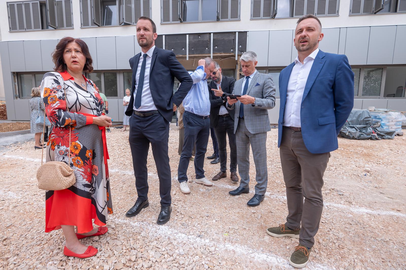 Ministri Erlić i Piletić obišli Centar za pružanje usluga u zajednici Mocire