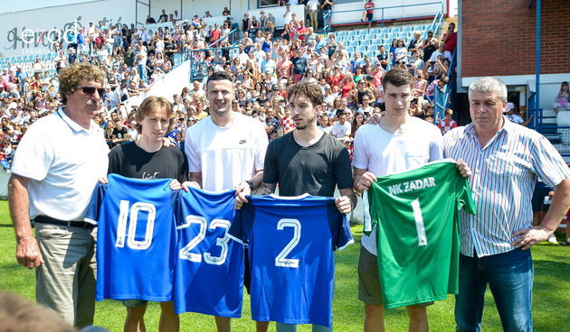Zadarska vatrena četvorka na Stanovima se družila s mladim zadarskim nogometašima