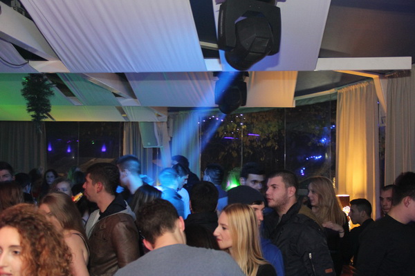 Vikend u Ledani Lounge & Baru: Red Hot Friday Night i Saturday White Fever. Vikend u Ledani Lounge & Baru: Red Hot Friday Night i Saturday White Fever.