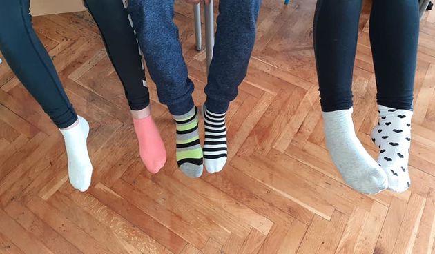 Biogradski osnovnoškolci obilježili Dan šarenih čarapa