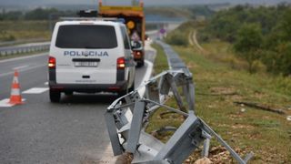 Jutros oko 9:30 na autocesti A1 kod cvoza Zadar1 dogodila se teska prometna nesreca u kojoj je smrtno stradala jedna osoba. Photo: Dino Stanin/PIXSELL