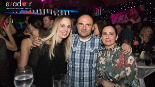 Ludnica u Saturnusu: Najbolji doček u svemiru i šire Ludnica u Saturnusu: Najbolji doček u svemiru i šire