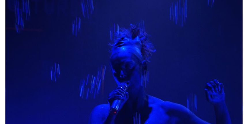 Nina Violić u “Lampedusi beach” kazališta Bulić