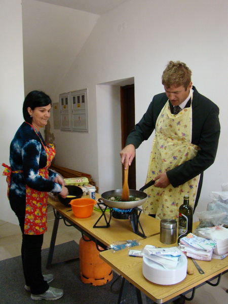 Humanitani uskrsni konvoj Zadar – Oklaj