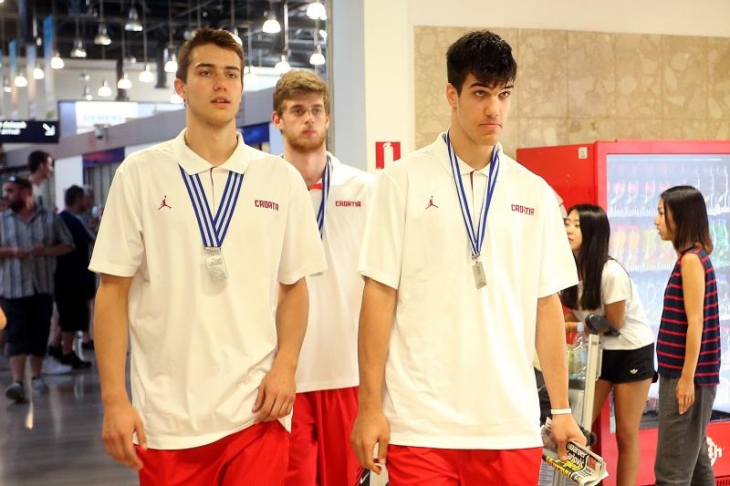 06.07.2015., Zagreb – Svecani docek kosarkasa do 19 godina koji su na svjetskom prvenstvu u Grckoj osvojili srebrnu medalju. Photo: Goran Stanzl/PIXSELL