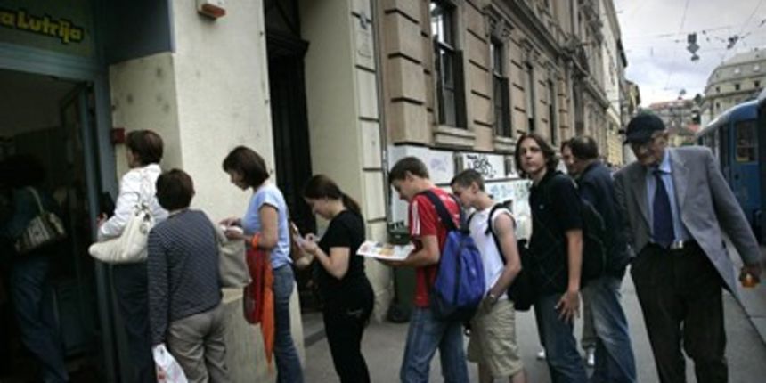 Hrvatska lutrija,gužva (Foto:tportal/CROPIX) Hrvatska lutrija,gužva (Foto:tportal/CROPIX)