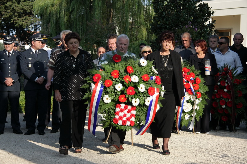 Image 1054167 (auto)