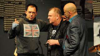 Zadar, 13.3.2014. snimio: Nenad Marčev 
Borivoj Radaković 
GRUPA 
redatelj: Mario Kovač 
igraju: Sreten Mokrović, Ranko Zidarić, 
Ivica Zadro i Iva Visković 
Kazalište KNAP (Kazalište na Peščenici) 
Dvorana HNK Zadar