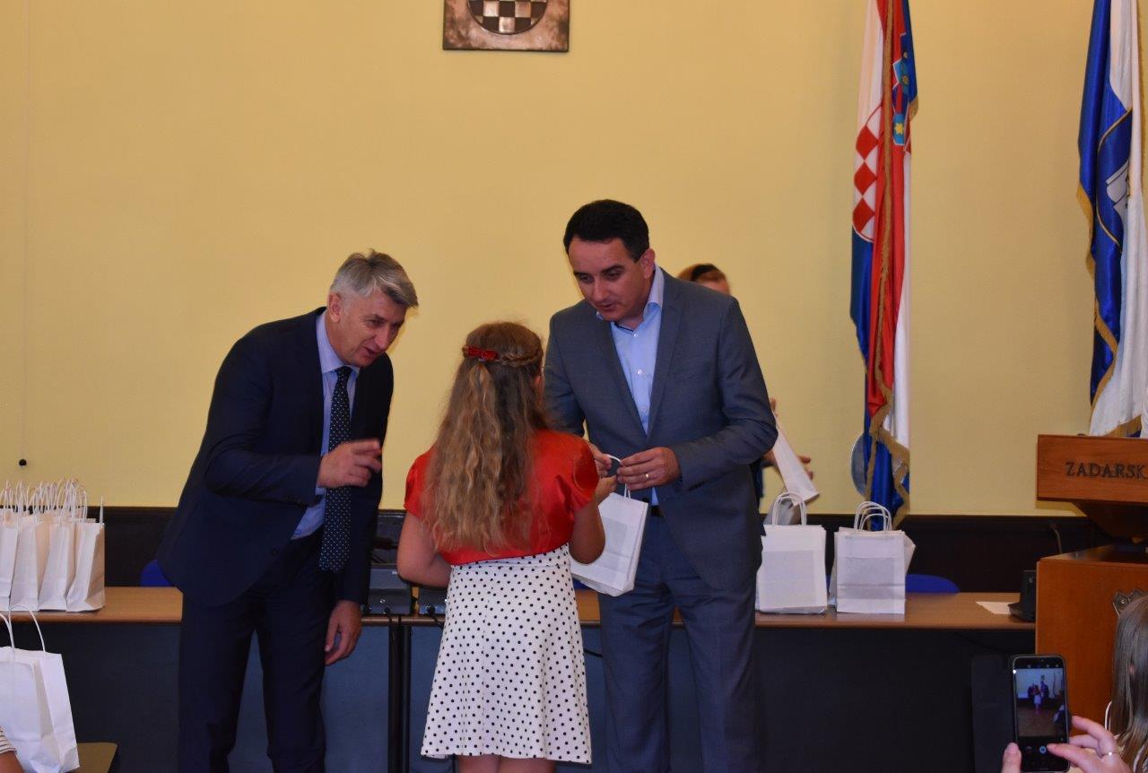 Prijem za nagrađivane učenike osnovnih i srednjh škola