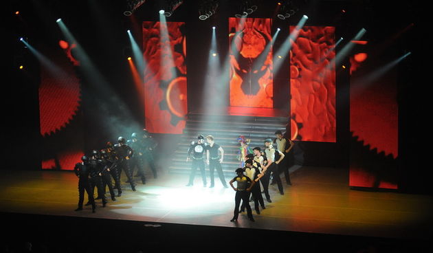 Zadar, 191111.
Dvorana Kresimir Cosic.
Odrzan je irski plesni spektakl “Lord of the dance”.
Na slici: nastup.
Foto: Luka Gerlanc / CROPIX