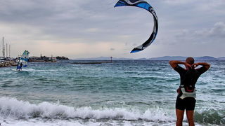 Kiteri i surferi uživali u jakom jugu