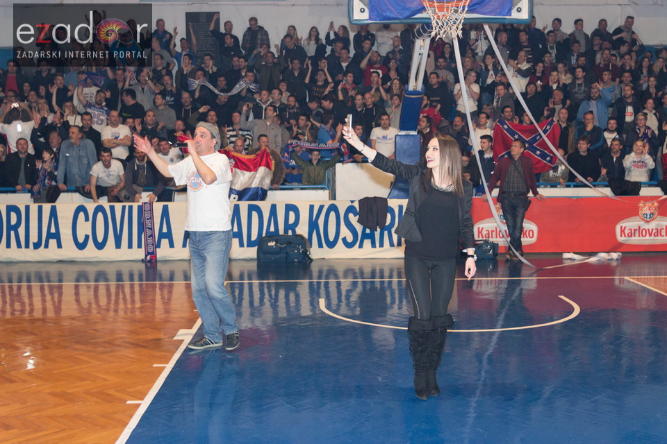 Humanitarno gledanje utakmice Zadar-Cibona u Jazinama Humanitarno gledanje utakmice Zadar-Cibona u Jazinama