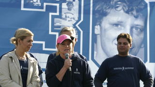 Zagreb, 190910.
Danas se na malom Jarunskom jezeru odrzava humanitarna manifestacija Terry Fox Run koja je pod pokroviteljstvom predsjednika drzave Ive Josipovica, Vlade RH i Grada Zagreba. Gradjani mogu sudjelovati trcanjem, hodanjem, rolanjem i voznjom