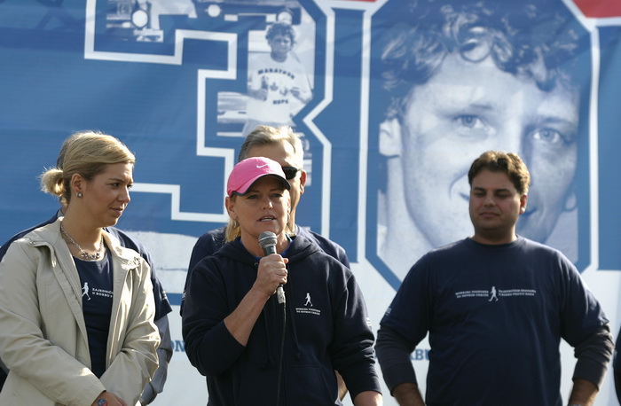 Zagreb, 190910.
Danas se na malom Jarunskom jezeru odrzava humanitarna manifestacija Terry Fox Run koja je pod pokroviteljstvom predsjednika drzave Ive Josipovica, Vlade RH i Grada Zagreba. Gradjani mogu sudjelovati trcanjem, hodanjem, rolanjem i voznjom